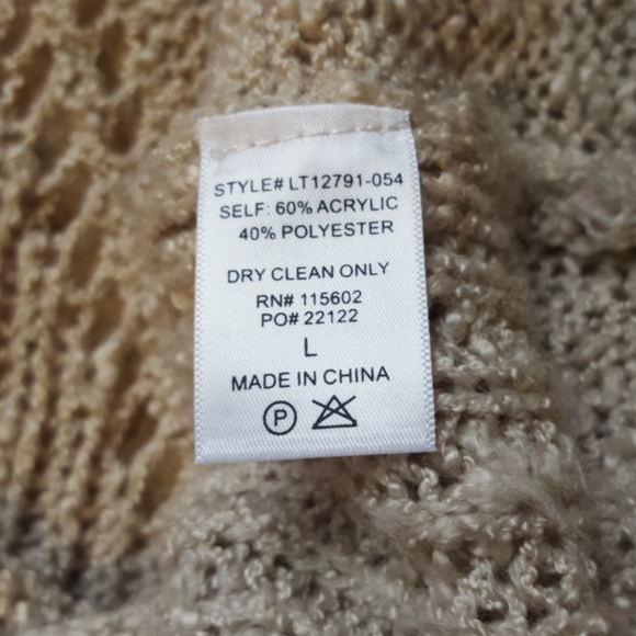 Braeve NWOT Double V-Neck Sweater, Sz L. - Picture 5 of 5